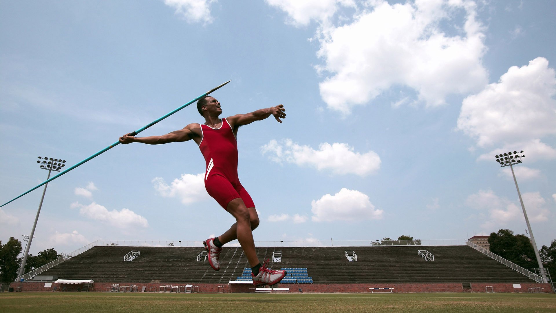 中国足球青少年训练课程涵盖足球历史知识，中国青少年足球发展规划纲要