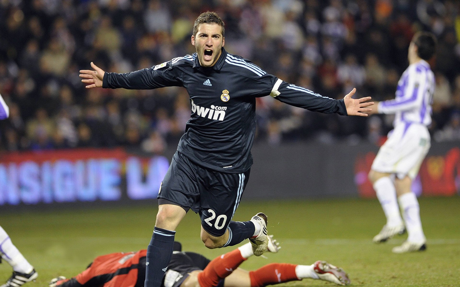 库里参加脱口秀现场气氛爆棚，库里节目